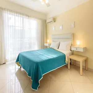 3* Aparthotel Shakey