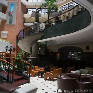 https://embassy-suites-by-hilton-caracas.allhotelsincaracas.com